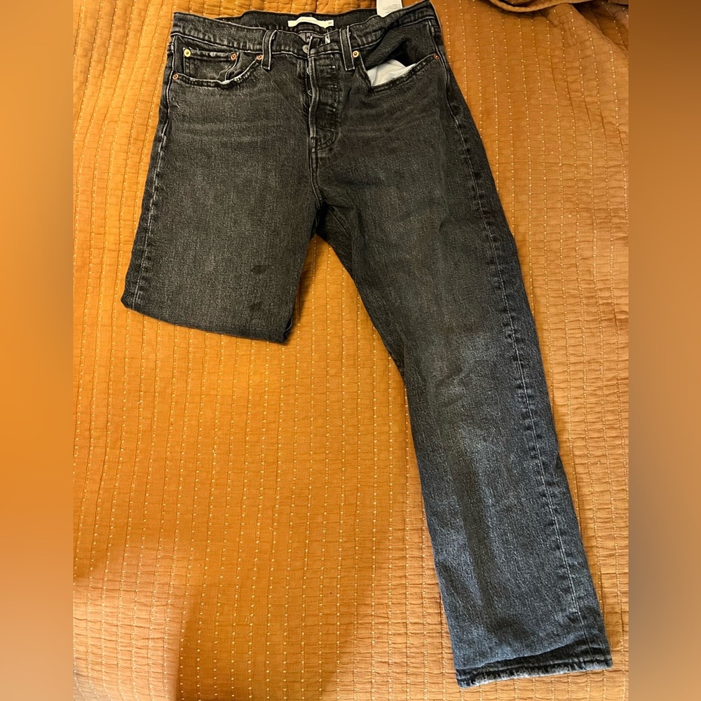Wedgie strait Levi jeans. Worn once. - Picture 1 of 3